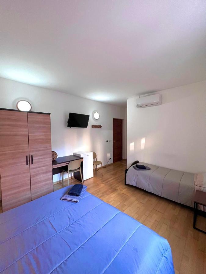 Il Vicoletto Guest House Porto Torres Bagian luar foto