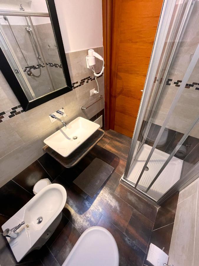 Il Vicoletto Guest House Porto Torres Bagian luar foto